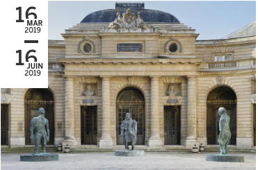 Mann im Wind I, II, III, 2018, [Homme dans le vent/Man in the Wind], Bronze patiné/Patinated bronze, 350 x 240 x 240 cm, Pinault Collection, © Thomas Schütte, ADAGP, Paris, 2019 Photo : Aurélien Mole 