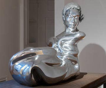 Thomas Schütte, Aluminiumfrau Nr. 17, 2009, [Femme en aluminium/Aluminium Woman] Aluminium,acier/Aluminium, steel © Martin Argyroglo