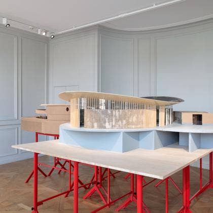 Thomas Schütte, Skulpturenhalle III (M 1:20), 2012-2015 © Martin Argyroglo Thomas Schütte, Skulpturenhalle III (M 1:20), 2012-2015 © Martin Argyroglo